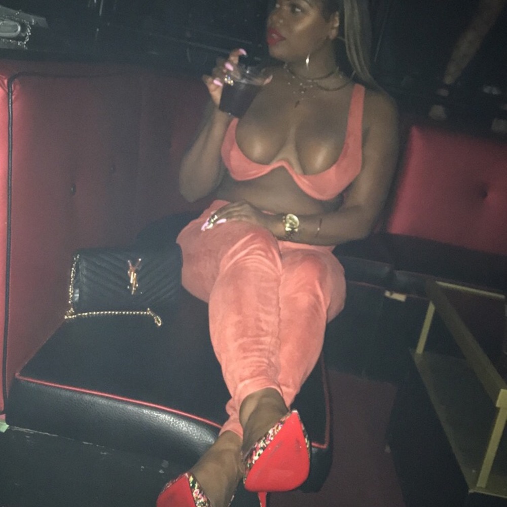 Meet your Posher, Santana